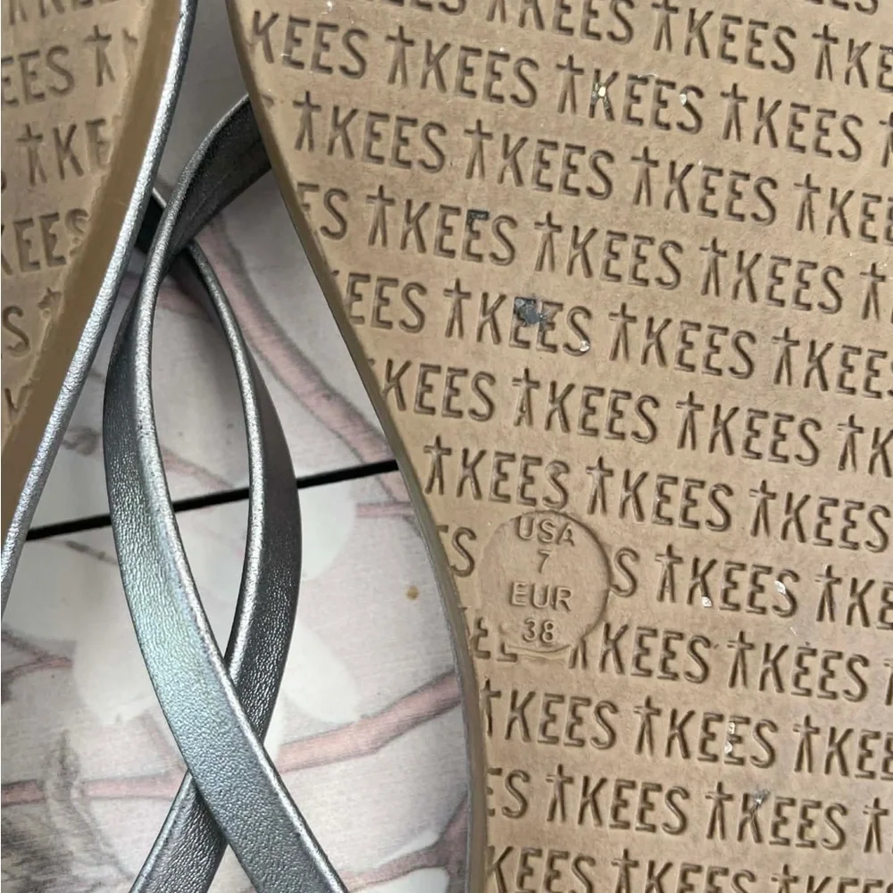 TKEES Metallic Charcoal Thong Sandals